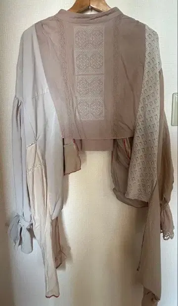 ivory blouse stall KILIG 키리그