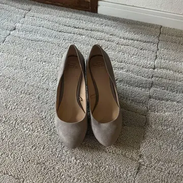 ZARA Trafaluc 그레이 스웨이드 펌프스