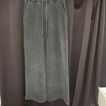 [ GRANCY ] 24aw 큐빅 디자인 데미지 스웨트 팬츠