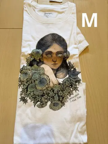 히구치 유코 그라니프 건담 T셔츠 M 사이즈