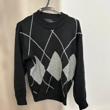 새상품급 루돌프 발렌티노 니트