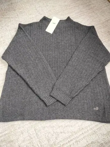 크로커다일 스웨터