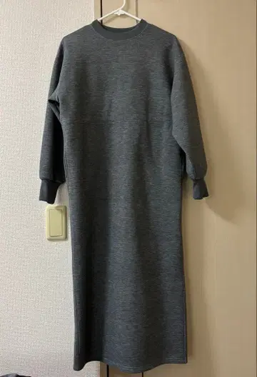 TENTIAL 테크 맨투맨 원피스 그레이