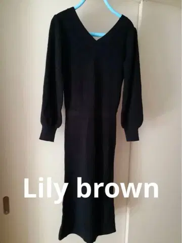 새상품급 Lilly brown 블랙 V넥 롱 니트 원피스 F 사이즈