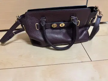 다크 퍼플 가죽 숄더백