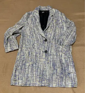 ZARA 파랑과 화이트 하프 코트 (안감 부착)