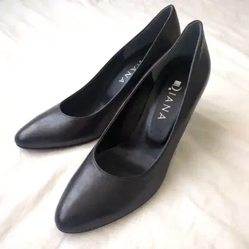 컨디션 최상 다이애나 24.0cm 플레인 펌프스 블랙