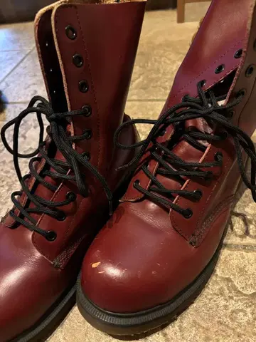 [레어 사이즈] Dr.Martens 버건디 가죽 부츠 영국제
