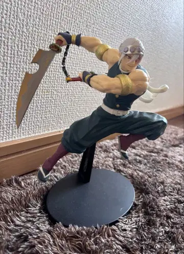 우즈이 텐겐 피규어