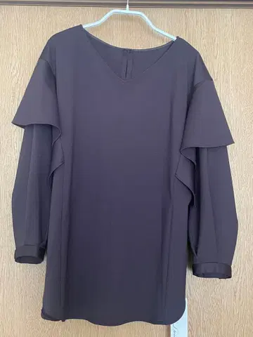 [ 새상품 택 포함 ] Liesse 케이프 슬리브 블라우스