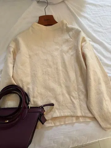 1시즌 착용 투모로우랜드 macphee 상의