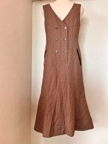 브라운 체크 V넥 슬리브리스 원피스 M