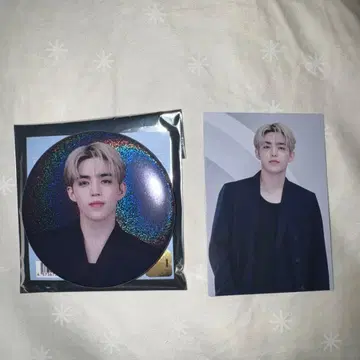 세븐틴 SEVENTEEN NEW 에스크프스 캔뱃지 후드티 트레이딩 카드