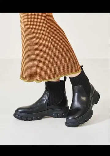 새상품 미사용 ORiental TRaffic 트랙 밑창 리브 니트 부츠s