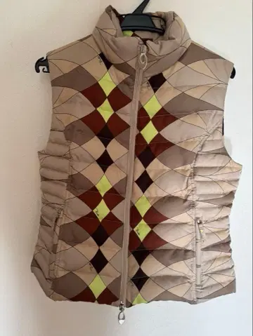 에밀리오 푸치 다운 베스트