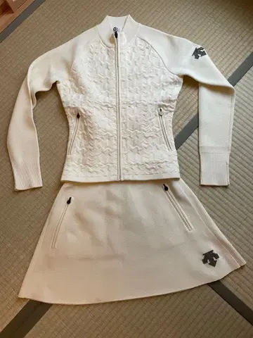 데상트 자켓과 스커트 세트