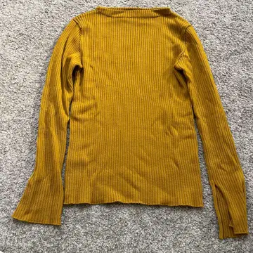 유나이티드 애로우즈 보트넥 리브 니트