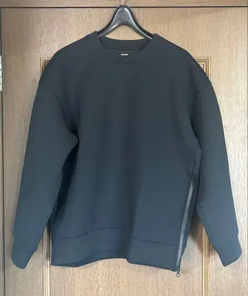 유니클로 띠어리 울트라 스트레치 드라이 맨투맨 풀오버 L 블랙