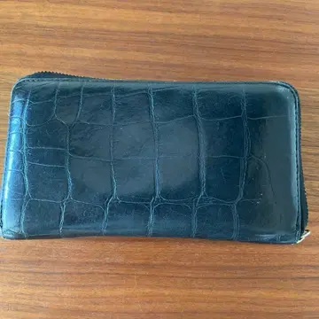 J&M DAVIDSON 블랙 가죽 장지갑 골드 지퍼