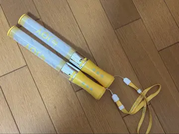 니어 조이 펜라이트 2024