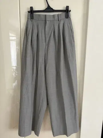 이에나 2024AW T/R/W 삭소니타 턱 팬츠