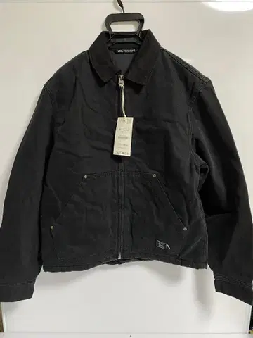 재고 세일 미사용 ZARA 블랙 자켓 M 사이즈