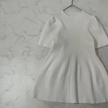 새상품급 CELFORD 원톤 턱 리브 반팔 니트 튜닉 36