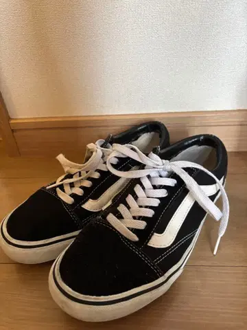 블랙 스웨이드 스니커즈 vans