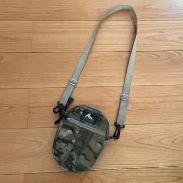 가격 인하 GREGORY 카모플라쥬 숄더백 M 사이즈 구 로고