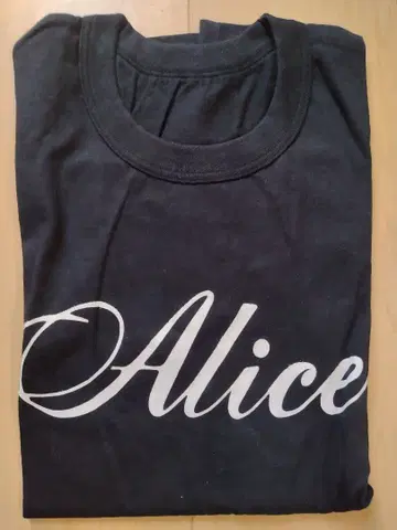 Alice 디자인의 티셔츠