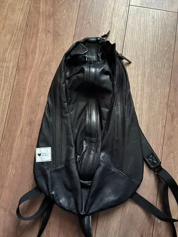 NECO REPA 블랙 백팩