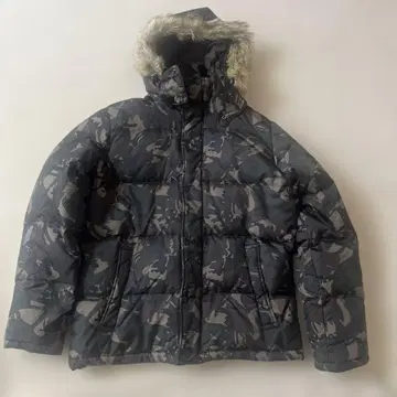 카모 패턴 퍼 후드 다운 자켓