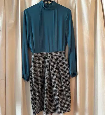 SENSE OF PLACE 다크 그린 체크 무늬 미니 원피스 36