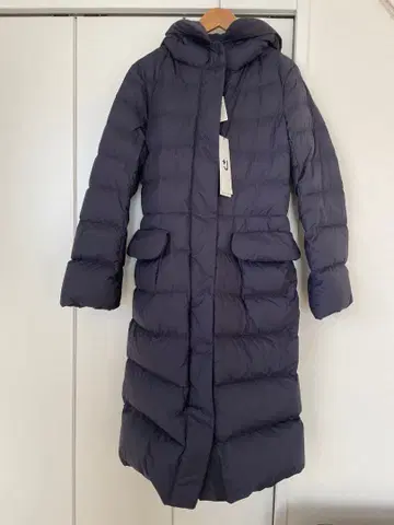 유니클로 +J 울트라 라이트 다운 네이비 M