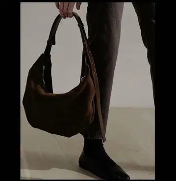 NOTHING WRITTEN 숄더백