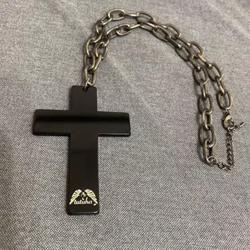 GLAVIL by tutuHA GLAVIL 츄츄아 크로스 목걸이 블랙