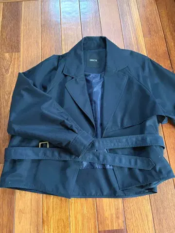 DRWCYS 숏 트렌치코트