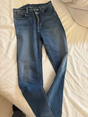 1시즌 착용 투모로우랜드 macphee 데님