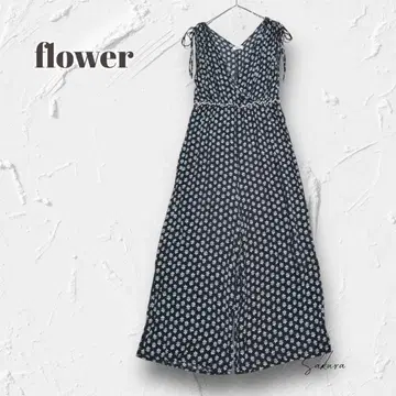 Y5812 [플라워] 미니 꽃무늬 올인원 V넥 슬리브리스 블랙 x 화이트