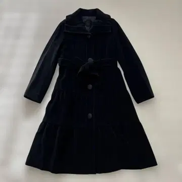 TO BE CHIC 블랙 티어드 롱 코트