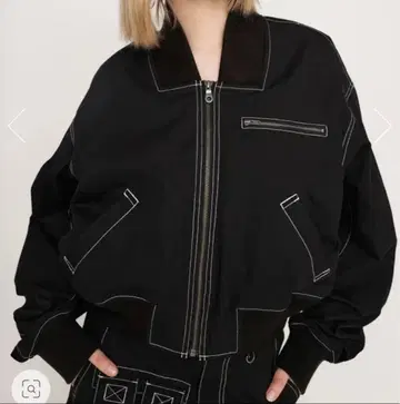 슬라이 SLY 크롭 봄버 자켓