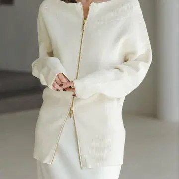 프론트 지퍼 보트넥 니트