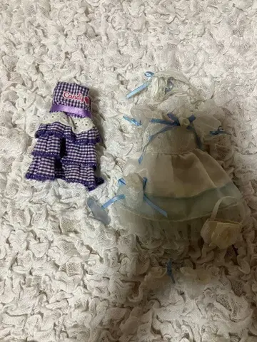 리카짱 인형 옷 갈아입히기