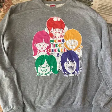 모모이로 클로버 Z 맨투맨