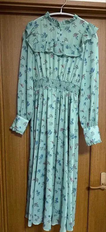 꽃무늬 민트 그린 롱 드레스