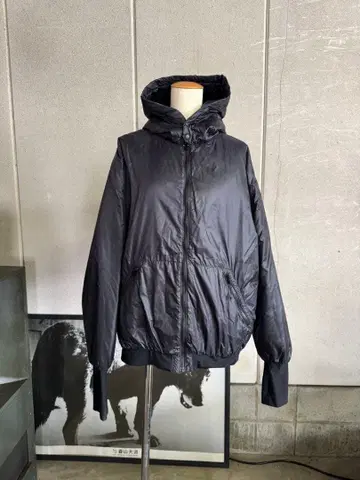 BAMBOO SHOOTS LIGHT WEIGHT PUFFER HOODIE