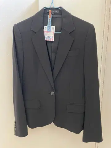 theory 테일러드 자켓 블랙 사이즈 2