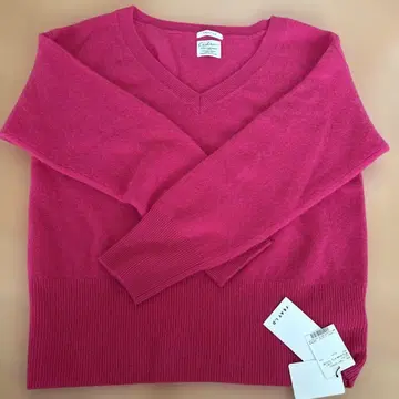 새상품 울 혼방 V넥 스웨터 핑크