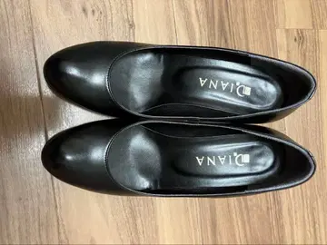 DIANA 블랙 하이힐 펌프스