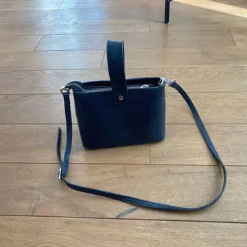 MODE FOURRURE 블랙 2way 백 이탈리아제 (정가 7.5만)